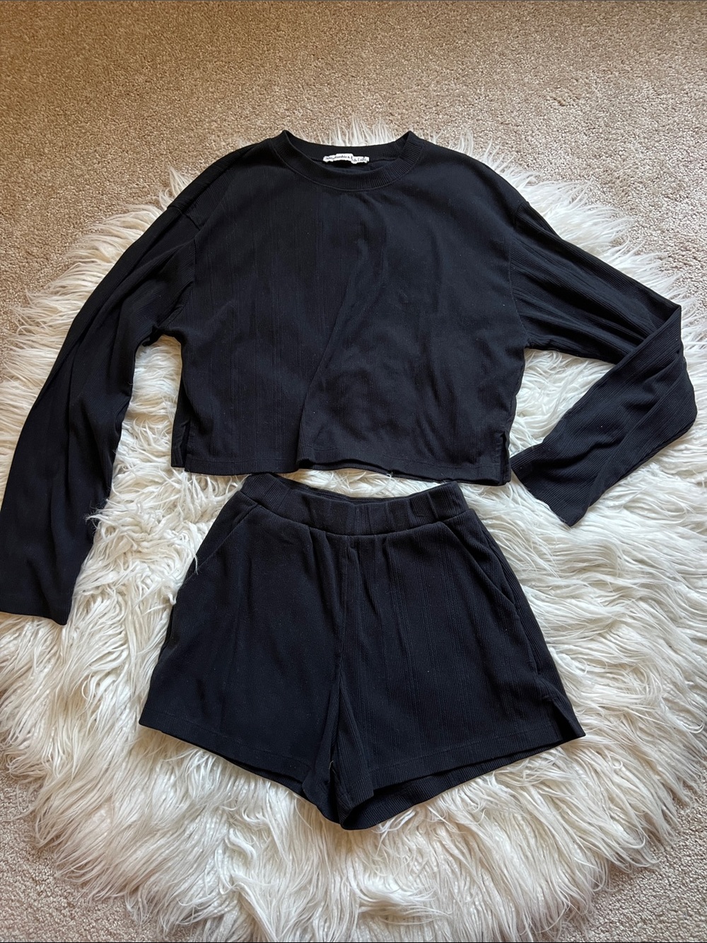 Abercrombie & Fitch Ribbed Long Sleeve Crop Top & Shorts Set